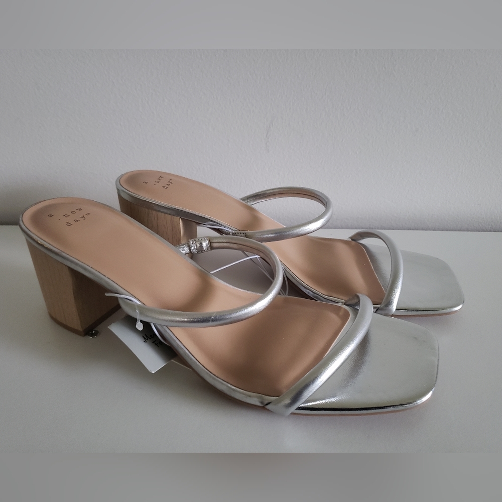 Women's Cris Mule Heels Size 11